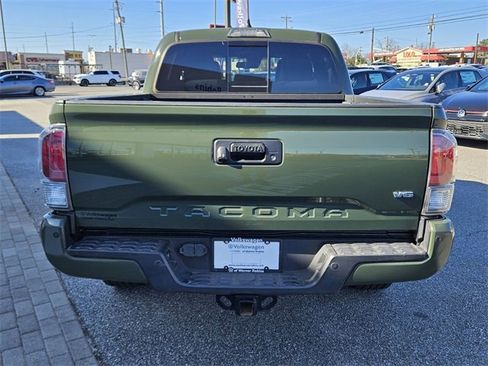 Used 2021 Toyota Tacoma TRD Off-Road image 10