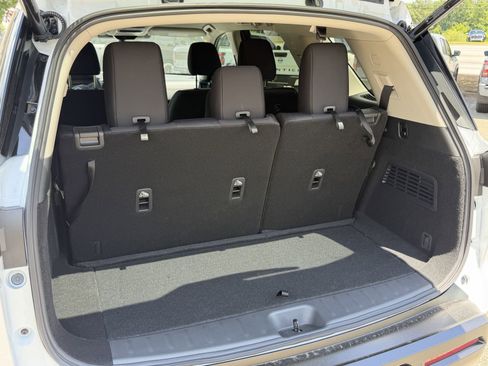New 2026 Nissan Pathfinder SV FWD image 27