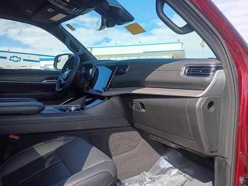 Used 2024 Jeep Wagoneer Series III image 11