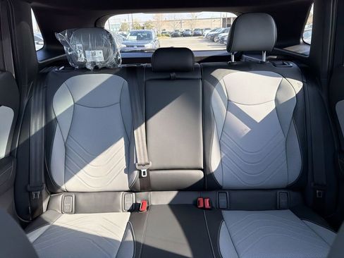 New 2026 Volkswagen Tiguan SE R-Line FWD image 31