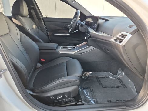 Used 2025 BMW 330i Sedan w/ M Sport Package RWD image 22