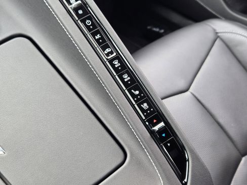 Used 2023 Chevrolet Corvette Stingray Preferred Cpe w/ 2LT image 16