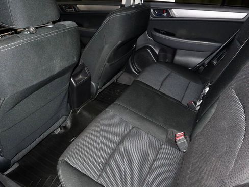 Used 2017 Subaru Outback 2.5i Premium image 21