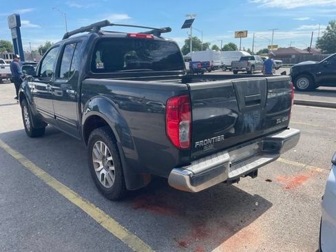 Used 2012 Nissan Frontier SL w/ Moonroof Pkg AWD/4WD image 7