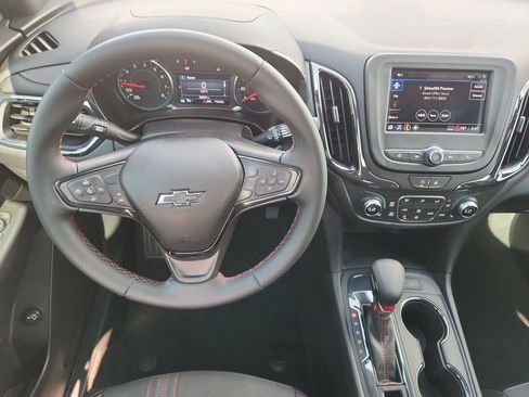 Used 2023 Chevrolet Equinox RS w/ LPO, Floor Liner Package FWD image 11