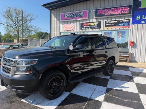 Used 2019 Chevrolet Tahoe 2WD image 2