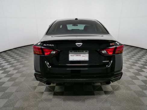 Used 2024 Nissan Altima 2.0 SR FWD image 29