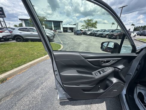 Used 2019 Subaru Forester Limited AWD/4WD image 23
