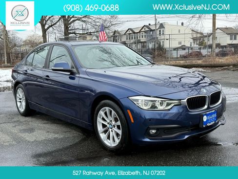Used 2018 BMW 320i xDrive Sedan w/ Premium Package image 5