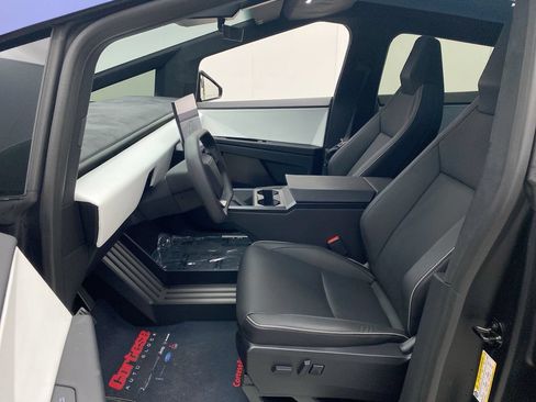 Used 2024 Tesla Cybertruck Cyberbeast AWD/4WD image 14