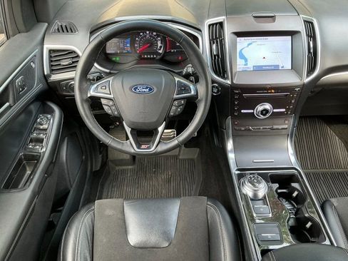 Used 2019 Ford Edge ST w/ Convenience Package image 17