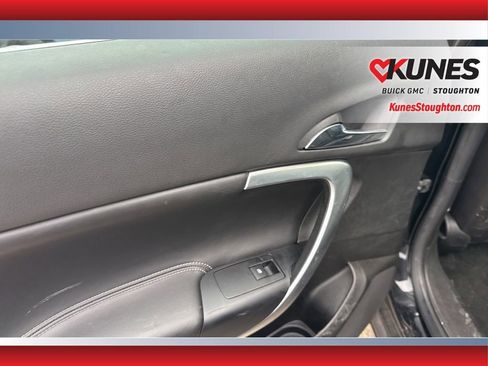 Used 2013 Buick Regal Premium image 30