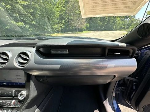 Used 2019 Ford Mustang GT RWD image 14