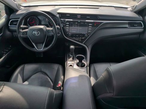 Used 2018 Toyota Camry XSE FWD image 30