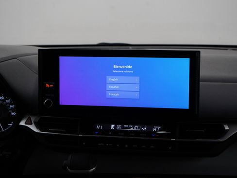 Used 2025 Toyota Sienna XLE AWD/4WD image 17