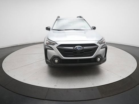 Used 2025 Subaru Outback Premium image 11