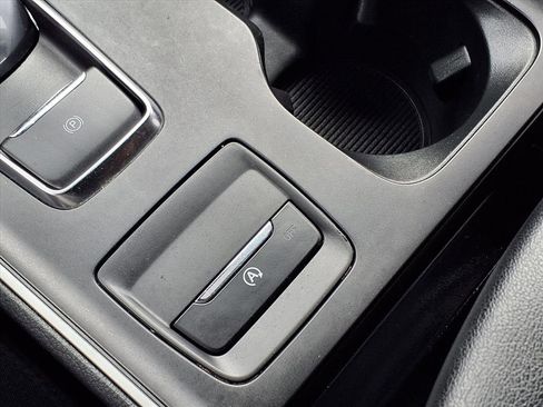 Certified 2022 Ford Edge SE w/ Black Appearance Package image 30