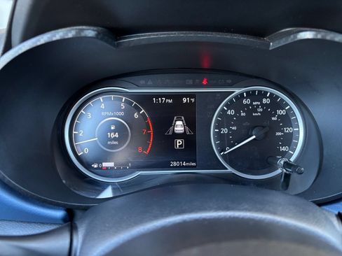 Used 2025 Nissan Versa SV FWD image 39