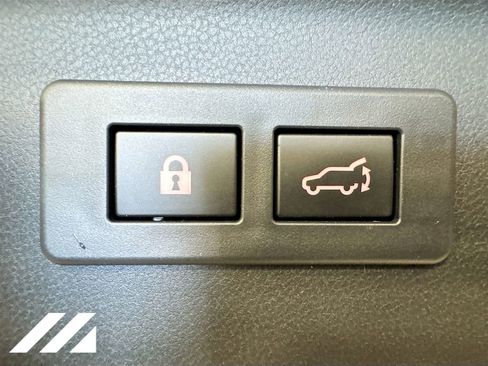 Certified 2025 Subaru Forester Premium image 28