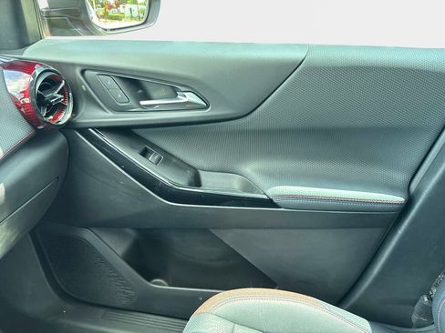 Used 2025 Chevrolet Equinox RS FWD image 22