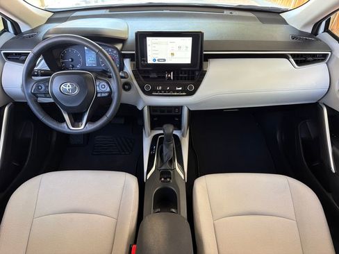 Used 2024 Toyota Corolla Cross LE image 21
