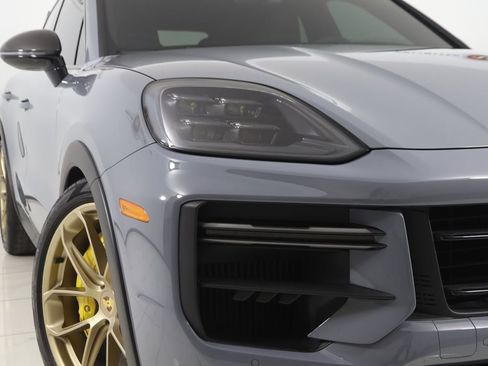 Used 2024 Porsche Cayenne Turbo GT image 22