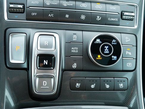 Used 2022 Hyundai Santa Fe Limited image 21
