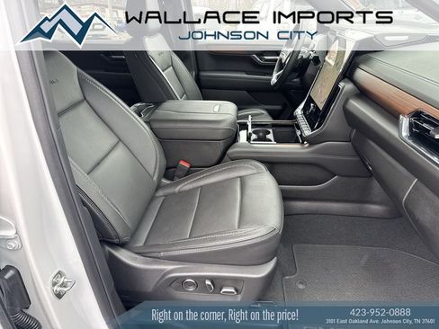 Used 2025 GMC Yukon Denali AWD/4WD image 40