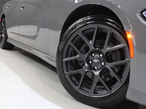 Used 2018 Dodge Charger R/T RWD image 21