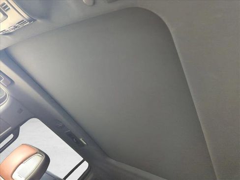 Used 2023 GMC Yukon XL Denali Ultimate image 15