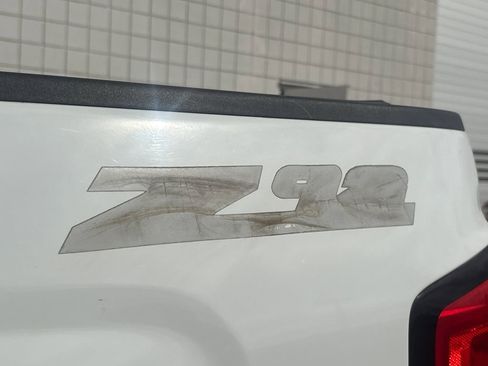 Used 2018 Chevrolet Silverado 1500 LT w/ All Star Edition image 33