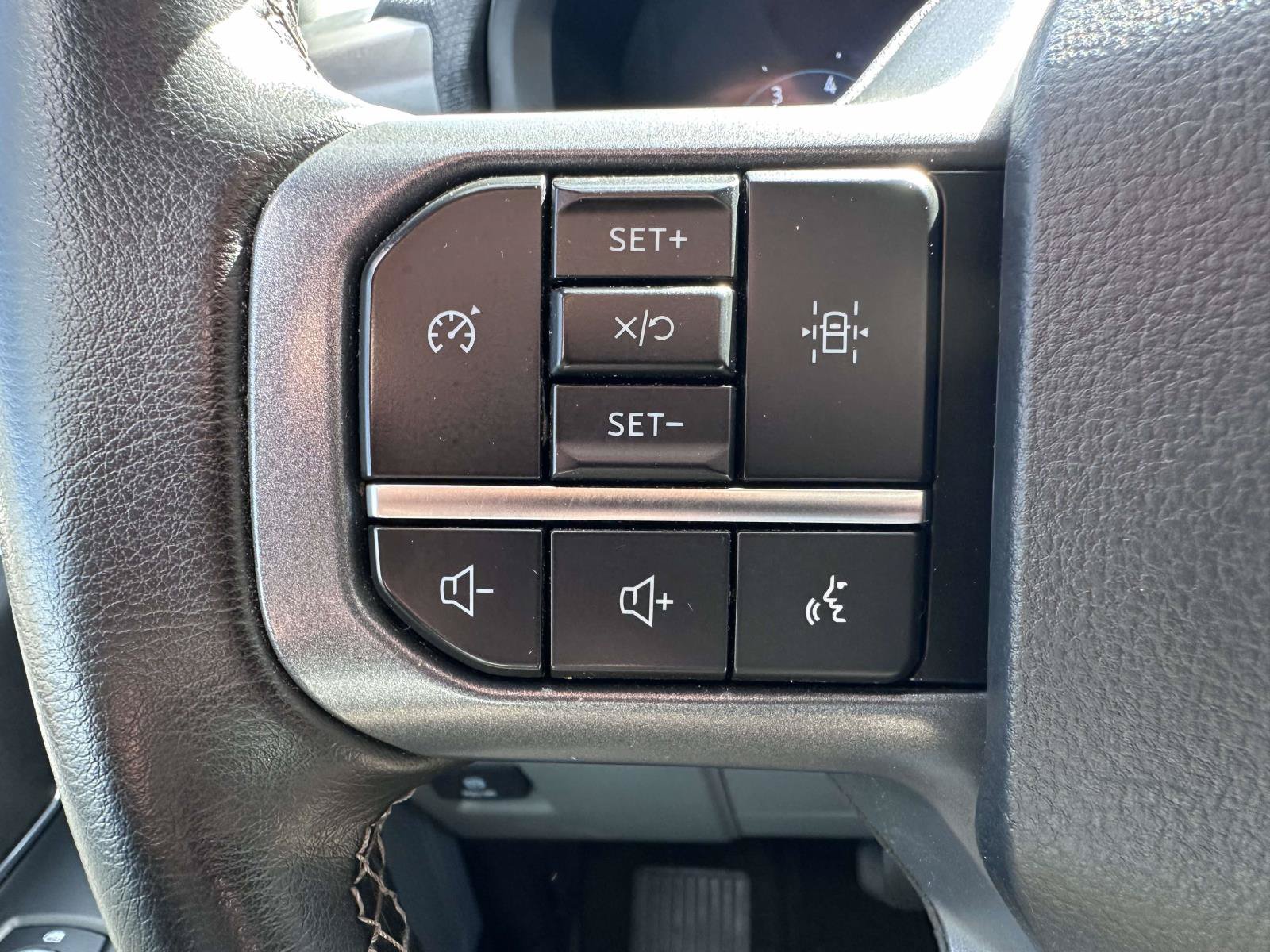 Used 2025 Ford F150 XLT w/ Equipment Group 301A Standard AWD/4WD image 17
