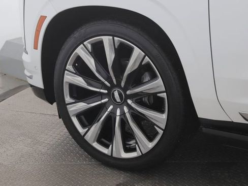 Used 2025 Cadillac Escalade Premium Luxury w/ Touring Package image 13