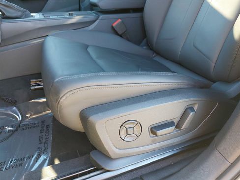 Used 2025 Audi Q3 2.0T Premium w/ Convenience Package image 29