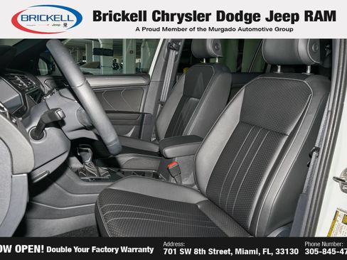 Used 2024 Volkswagen Tiguan SE R-Line FWD image 5