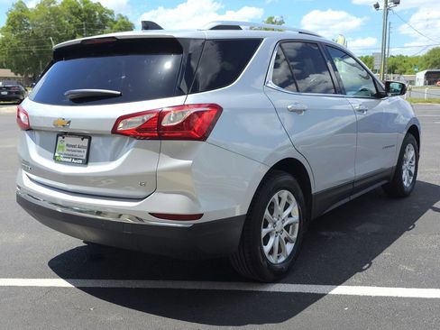 Used 2018 Chevrolet Equinox LT w/ Sun & Infotainment Package image 5