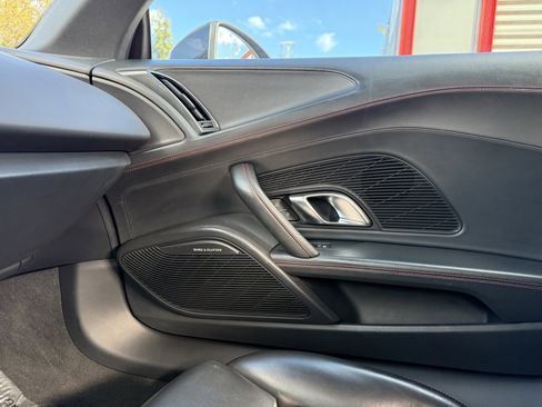Used 2021 Audi R8 V10 image 25