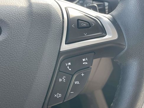 Used 2017 Ford Edge Titanium w/ Equipment Group 302A AWD/4WD image 24