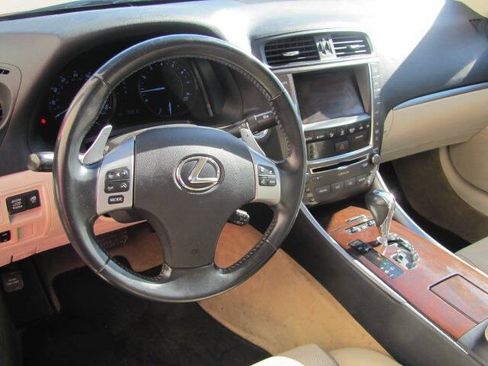 Used 2011 Lexus IS 250C RWD image 18