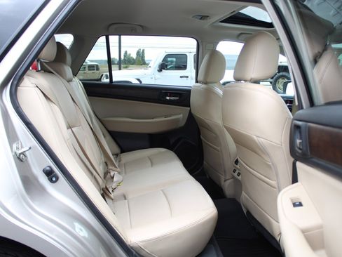 Used 2015 Subaru Outback 2.5i Limited AWD/4WD image 20