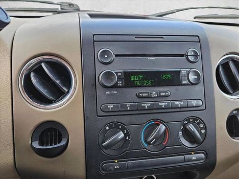 Used 2007 Ford F150 XLT image 13