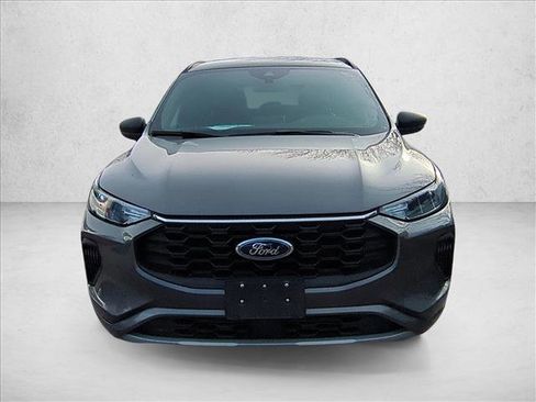 Used 2024 Ford Escape ST-Line image 2