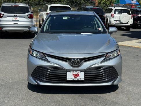 Used 2018 Toyota Camry LE w/ Moonroof Package FWD image 2