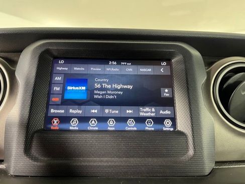 Used 2020 Jeep Wrangler Sport AWD/4WD image 27