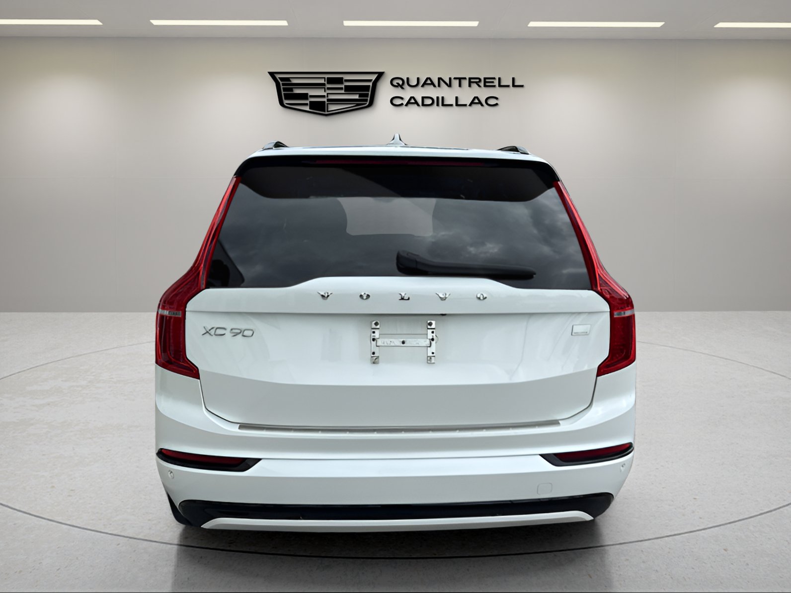 Certified 2023 Volvo XC90 T8 Plus w/ Protection Package Premier AWD/4WD image 4