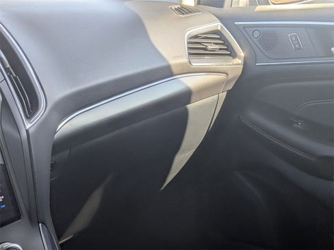 Used 2024 Ford Edge Titanium image 26