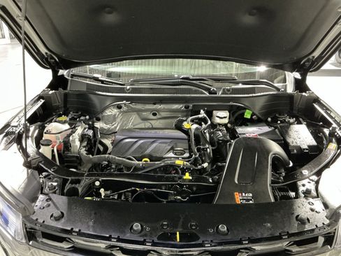 Used 2025 Chevrolet Trax RS w/ Sunroof Package image 34