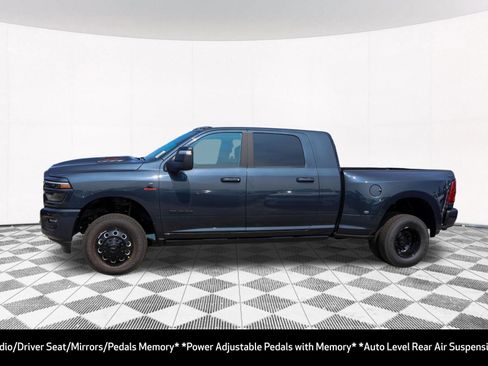 New 2026 RAM 3500 Laramie AWD/4WD image 9