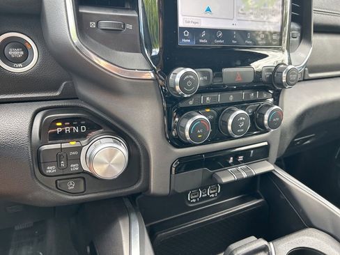 Used 2024 RAM 1500 Laramie image 28