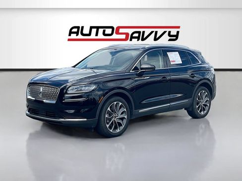 Used 2023 Lincoln Nautilus Reserve AWD/4WD image 3